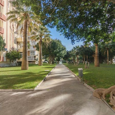 Sea View Apartment Бенальмадена Экстерьер фото